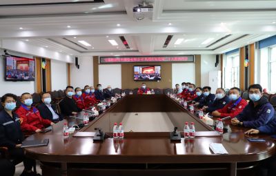 九洲国际官网组织收听收看党的二十大开幕会盛况