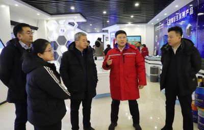 中国建设银行黑龙江省分行党委书记、行长王东一行到九洲国际官网走访调研