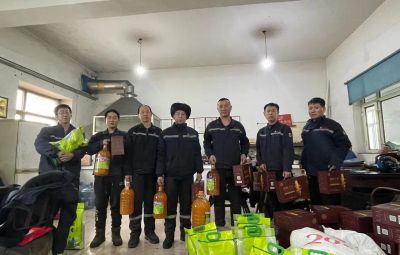 岁末送祝福 温情迎新春|九洲国际官网为整个员工发放春节福利